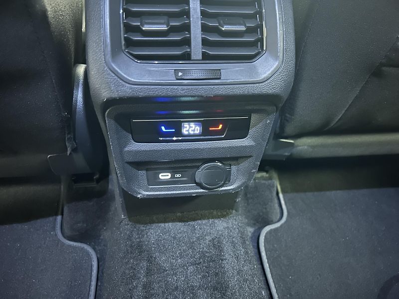 Volkswagen Tiguan Allspace (2024) 2.0TDi DSG 4M MATRIX HUD 360° - fotka 24 z 36