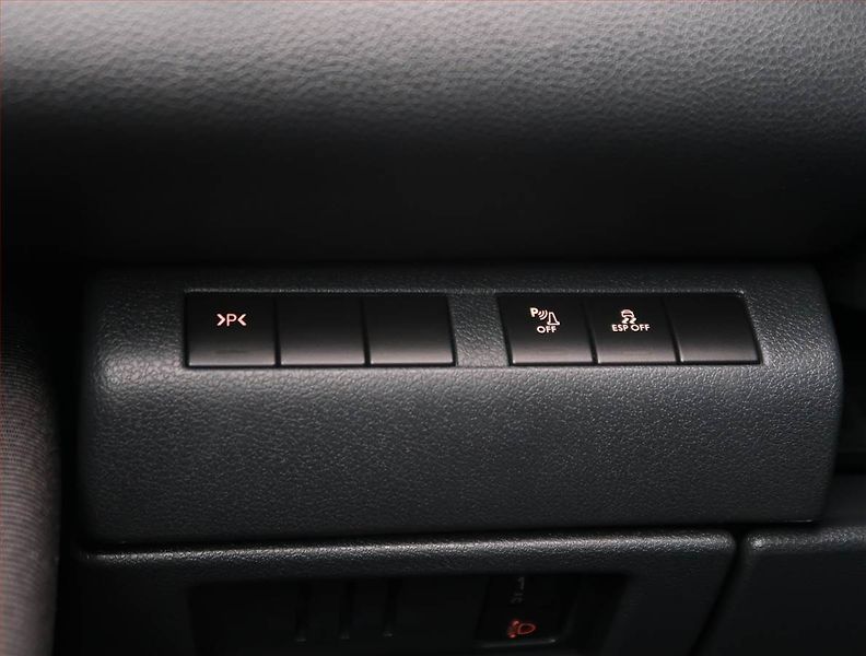 Peugeot 5008 (2011) 2.0 HDI, Navi, Tempomat - fotka 20 z 25