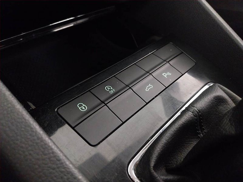 Škoda Octavia (2019) Style 1.6 TDI, Serv.kniha - fotka 26 z 32