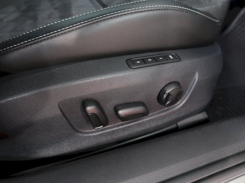 Škoda Superb (2018) SPORTLINE 2.0TDI 140KW CANTON - fotka 15 z 41