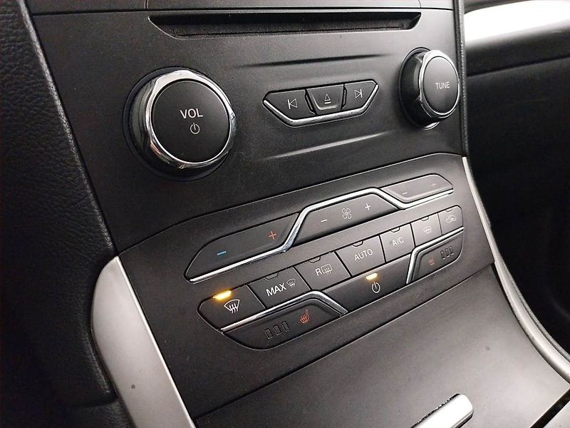 Ford S-MAX (2016) 2.0 TDCi, Serv.kniha, Tempomat - fotka 17 z 19