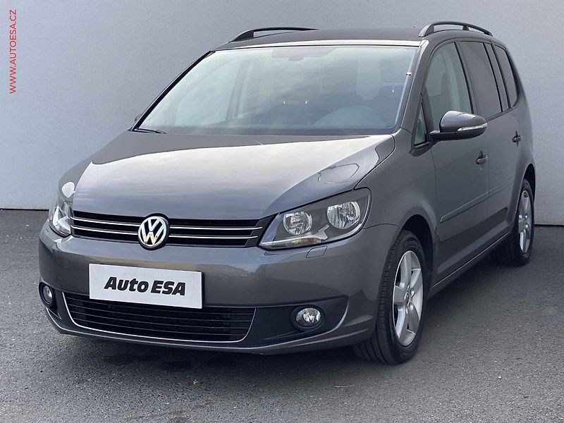 Volkswagen Touran (2013) 2.0 TDi, Comfortline, DSG - fotka 3 z 17