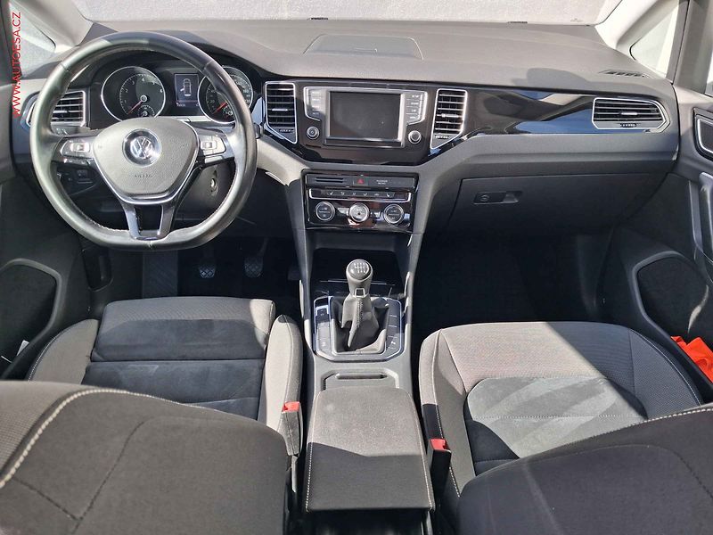 Volkswagen Golf Sportsvan (2015) 1.4 TSi, 1.maj,ČR, AC, tempo - fotka 8 z 18
