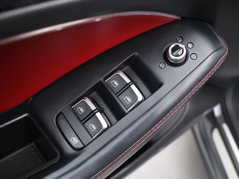 Audi SQ5 3,0 BiTDI quattro Tiptronic - fotka 14 z 35