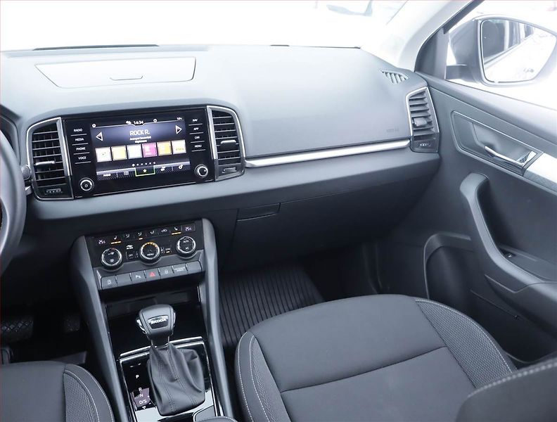 Škoda Karoq (2024) Fresh 1.5 TSI - fotka 8 z 22