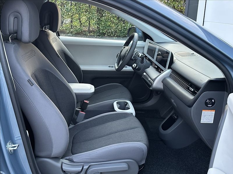 Hyundai Ioniq 5 0,0 170PS  Smart Range A/T - fotka 16 z 58