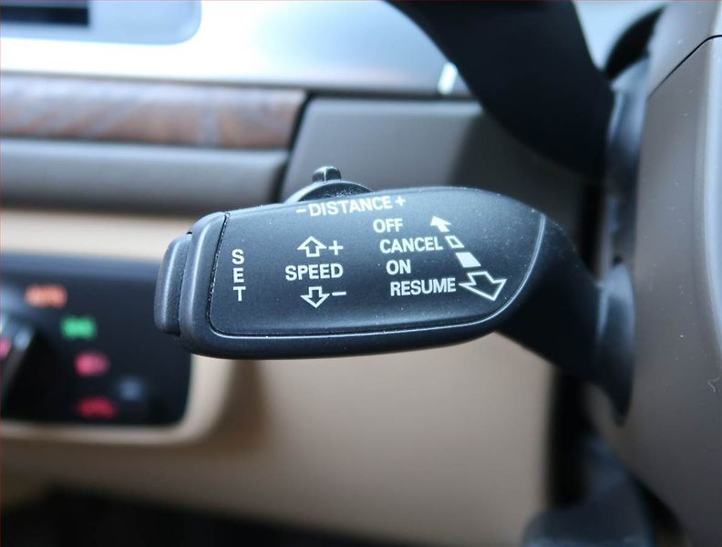 Audi A6 (2012) S line 2.0 TFSI, Automat - fotka 25 z 25