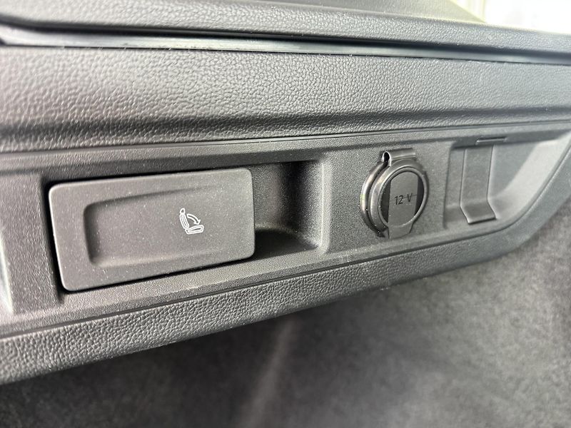 Volkswagen Passat Variant 1,5 eTSI DSG*REZERVACE! - fotka 35 z 41