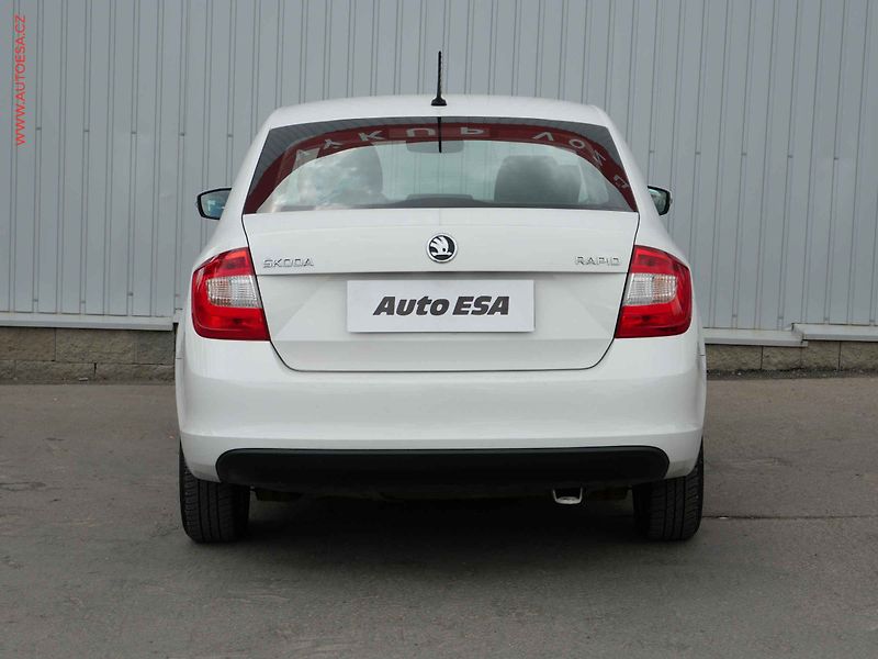 Škoda Rapid (2015) 1.4 TDi, ČR, Ambiente - fotka 5 z 16