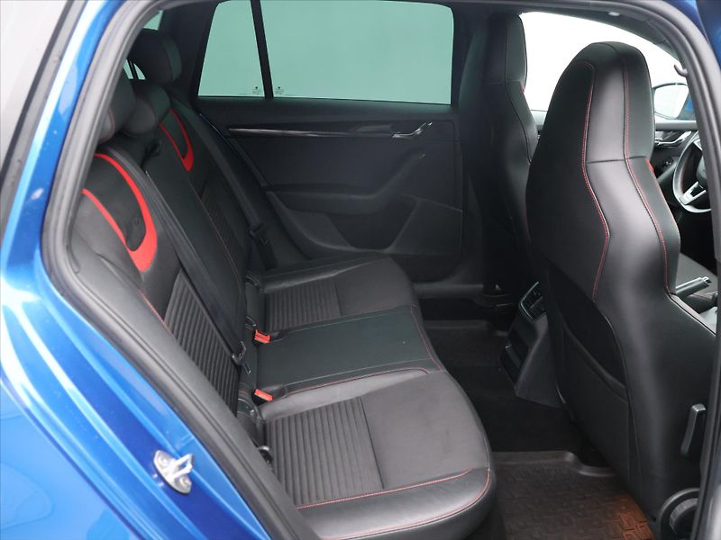 Škoda Octavia RS 2,0 TDI 135kW Webasto Tažné - fotka 12 z 25