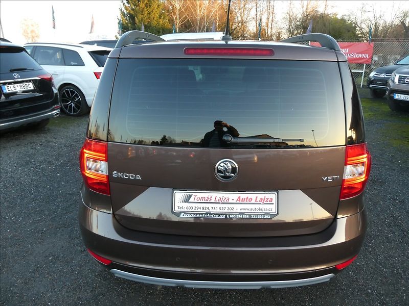 Škoda Yeti 1,2 TSi 81kW DSG Drive, xenony - fotka 8 z 41
