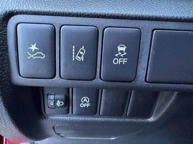 Mitsubishi Eclipse Cross 1,5T INTENSE,ČR,1.MAJ. - fotka 16 z 19