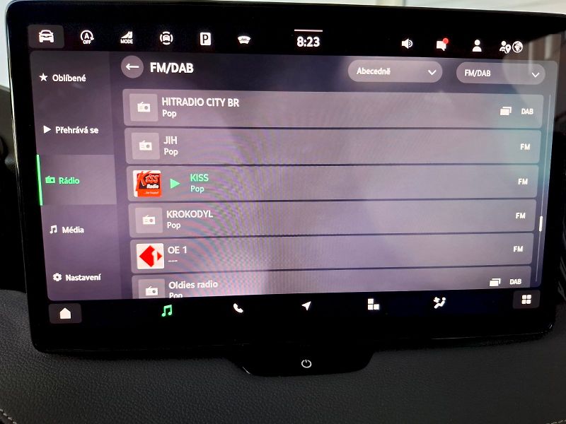 Škoda Superb (2025) COMBI L K TD 142/2.0 A7A - fotka 28 z 31