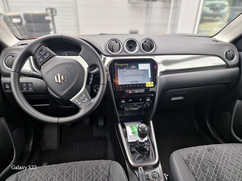 Suzuki Vitara (2026)  1,4 BJ 6MT Elegance AllGrip - fotka 5 z 6