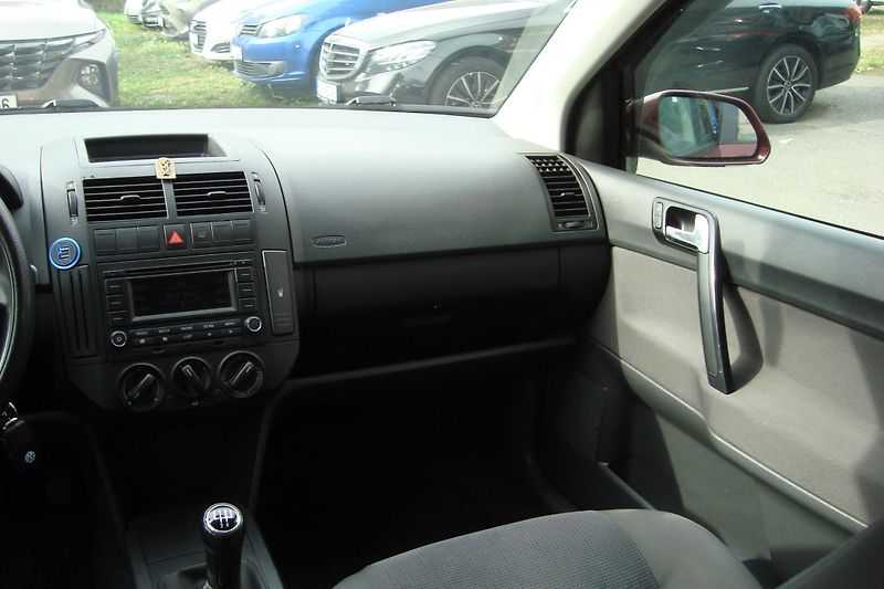 Volkswagen Polo (2006) 1.4i 16V, ČR, Servisní kniha - fotka 41 z 71