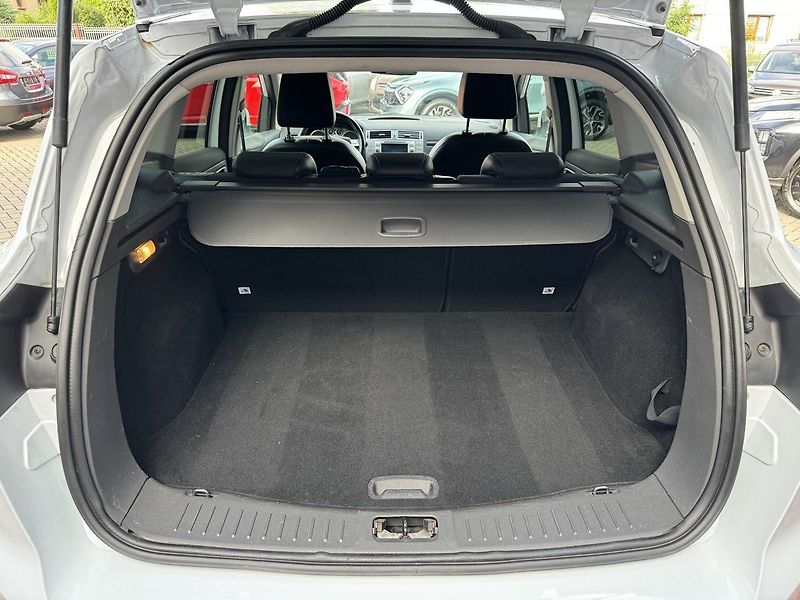 Ford Kuga (2011) 2.0TDCi AWD Titanium Navi - fotka 22 z 49