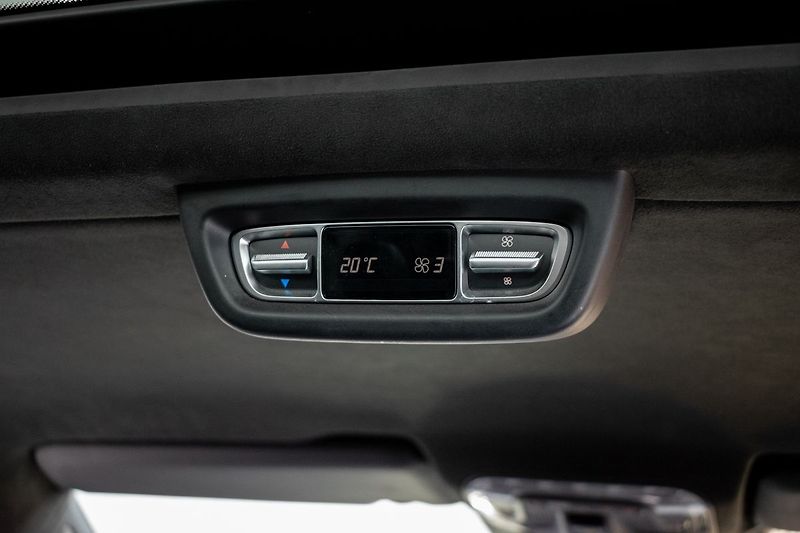 Mercedes-Benz Třídy V Long 300d 4MATIC*TAŽNÉ*ČR 1.M - fotka 14 z 46