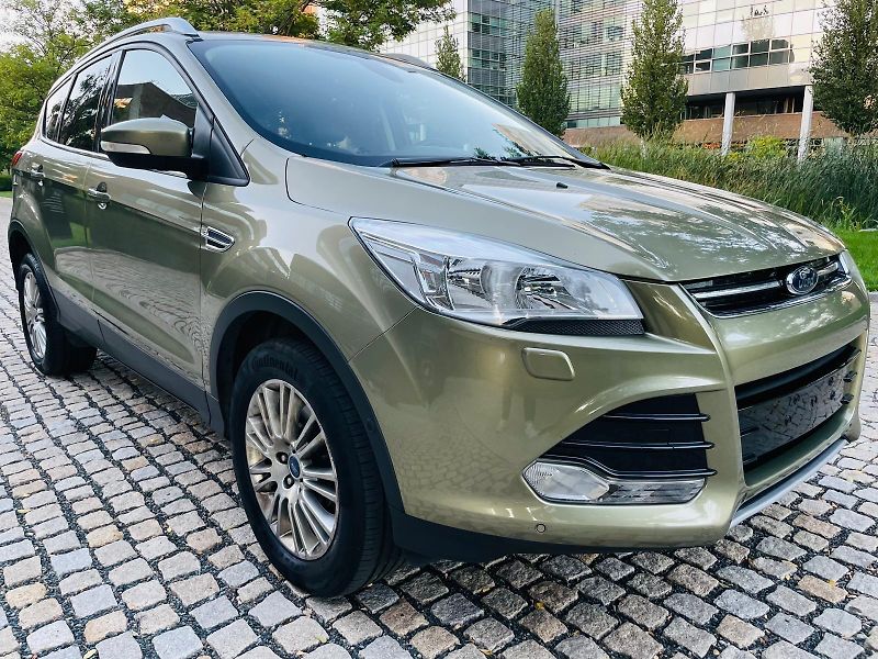 Ford Kuga 2.0TDCi 4x4 MAN TAŽNÉ 1MAJITEL - fotka 7 z 47