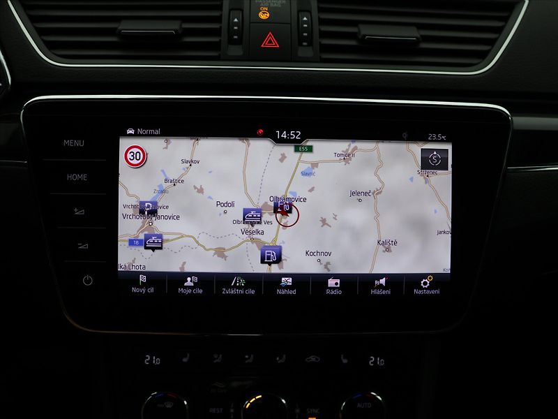 Škoda Superb 2,0 TDI 140kW 4x4 DSG L&K DPH - fotka 24 z 37