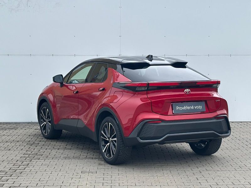 Toyota C-HR 2,0 HEV e-CVT Executive - fotka 7 z 29