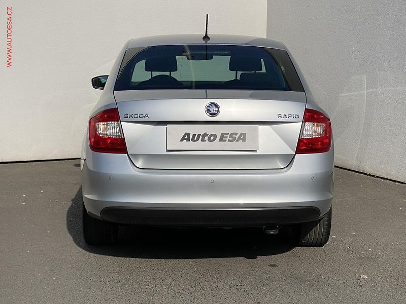 Škoda Rapid (2015) 1.2 TSi, Joy, +kola - fotka 5 z 18