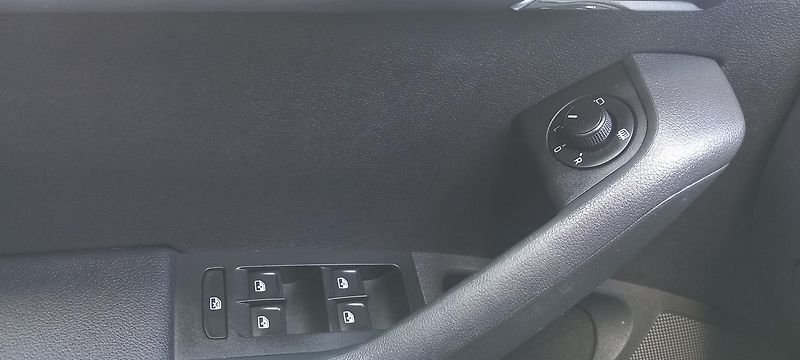 Škoda Octavia Ambition 2.0 TDI/110 kW  - fotka 17 z 29