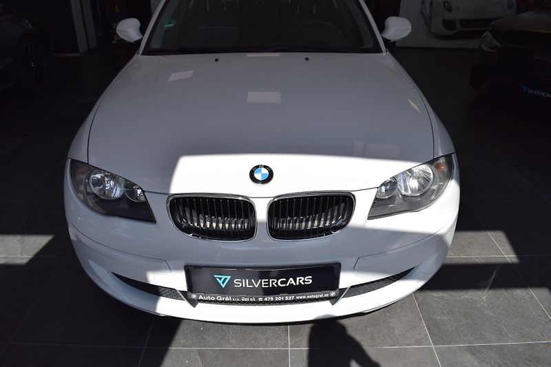BMW Řada 1 (2010) 116d 1.maj koupeno CZ Invelt - fotka 2 z 35
