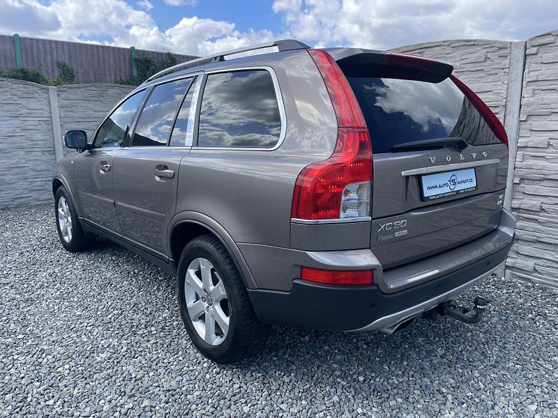 Volvo XC90 2.5TDi D5 200PS AWD R-DESIGN!! - fotka 3 z 180
