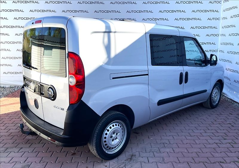 Opel Combo 1,4 i + CNG,88kW,serv.kn. - fotka 4 z 21