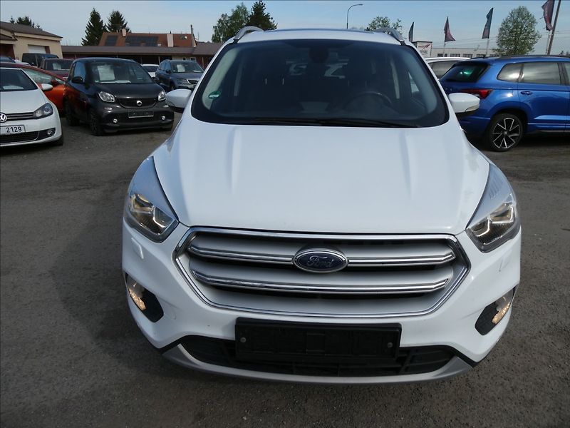 Ford Kuga 2,0 TDCi 110kW Panorama,naviga - fotka 4 z 45