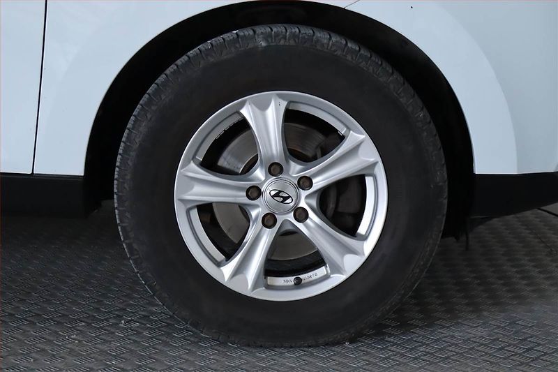 Hyundai ix35 (2011) 1.7 CRDi, Serv.kniha - fotka 15 z 19