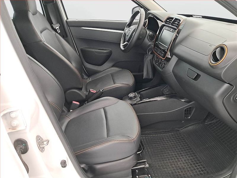 Dacia Spring (2022) Electric 45 (27 kWh), SoH 92% - fotka 9 z 21