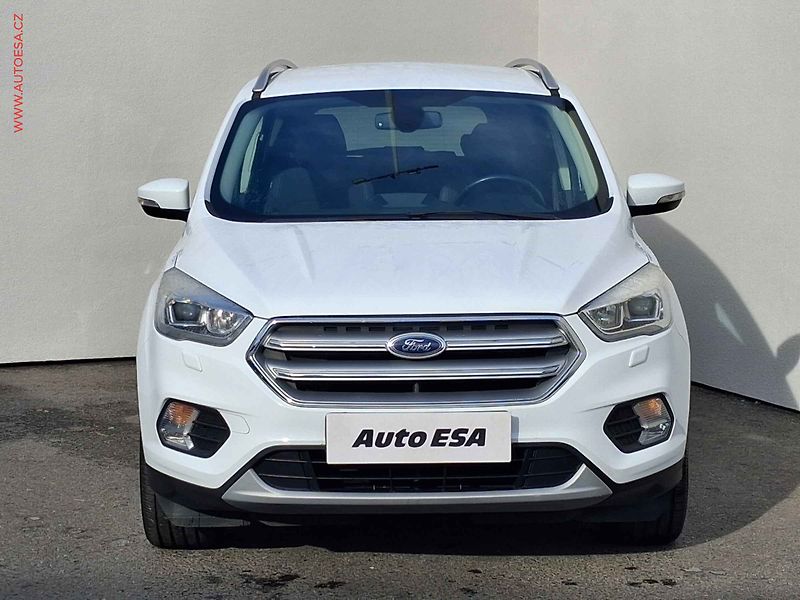 Ford Kuga (2019) 1.5 EB, 1.maj,ČR, Titanium - fotka 2 z 20