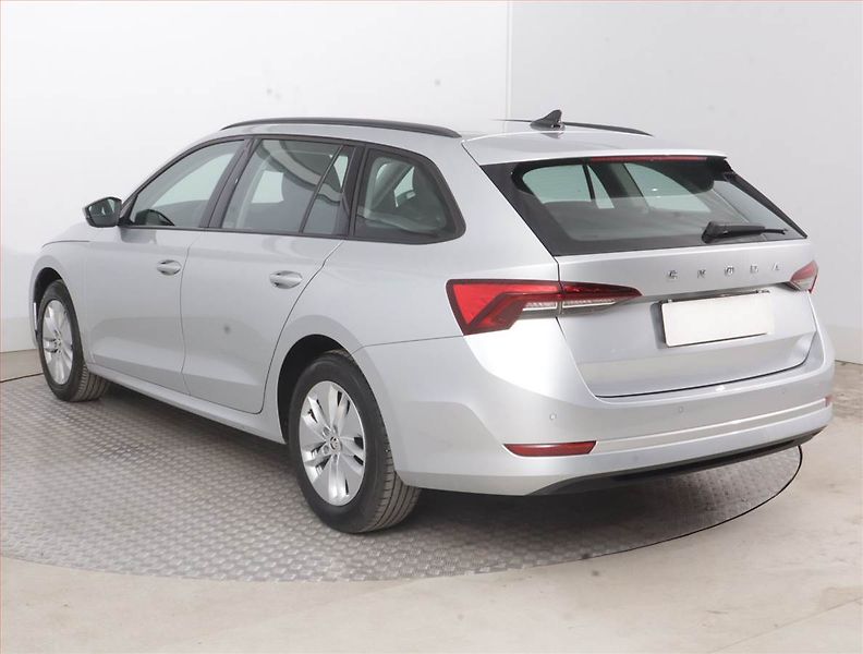 Škoda Octavia (2023) 2.0 TDI, ČR,1.maj, Serv.kniha - fotka 4 z 15