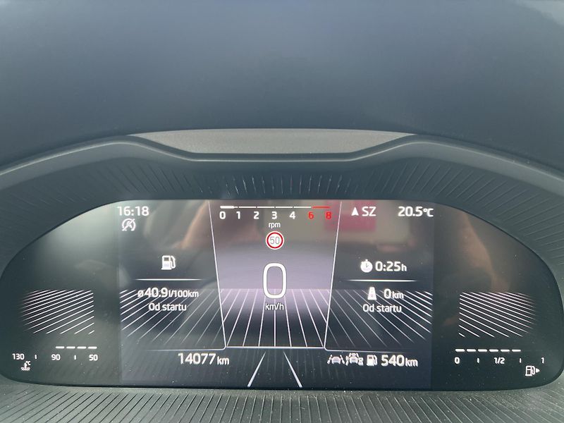 Škoda Kamiq 1.5TSi 110kw Top Selection ČR - fotka 15 z 45