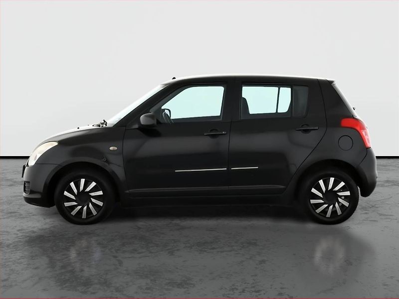 Suzuki Swift (2010) 1.3 i, Serv.kniha, zamluveno - fotka 3 z 13