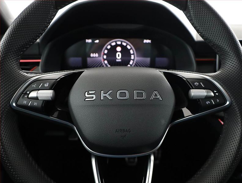 Škoda Kamiq (2025) Monte Carlo 1.0 TSI - fotka 8 z 15