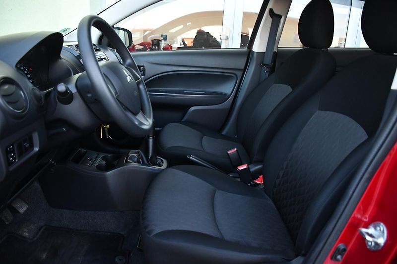 Mitsubishi Space Star 1.0i 52kW A/C - fotka 13 z 29