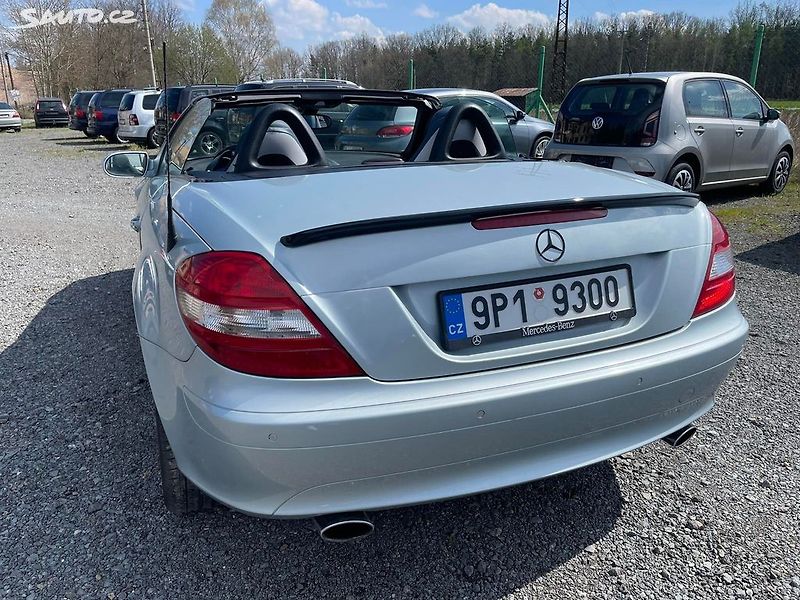 Mercedes-Benz SLK (2006) 200 KOMPRESSOR - fotka 11 z 20