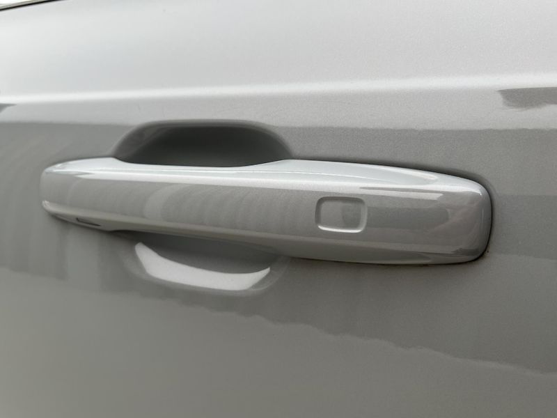 Volvo XC90 B5 AWD BRIGHT PLUS 7 MÍST AUT - fotka 16 z 50