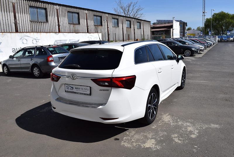Toyota Avensis (2018) 1.8VVTI 108kw TEAM D XEN NAVI - fotka 8 z 50
