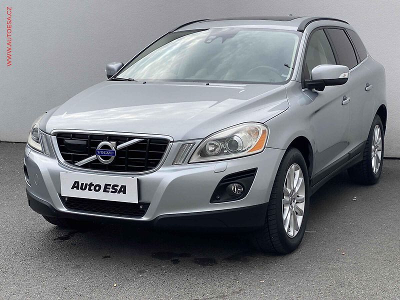Volvo XC60 (2009) 2.4 D5 4WD, ČR, Summum, AT - fotka 3 z 18
