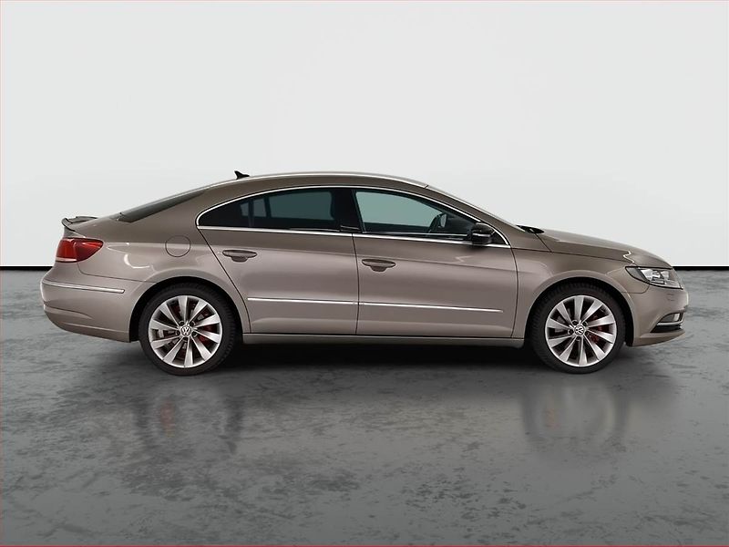 Volkswagen CC (2012) Comfortline 2.0 TDI, Automat - fotka 6 z 28