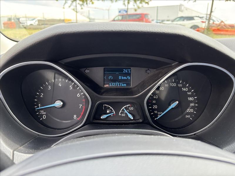 Ford Focus 1,6 Trend 1.6 Duratec Ti-VCT - fotka 23 z 33