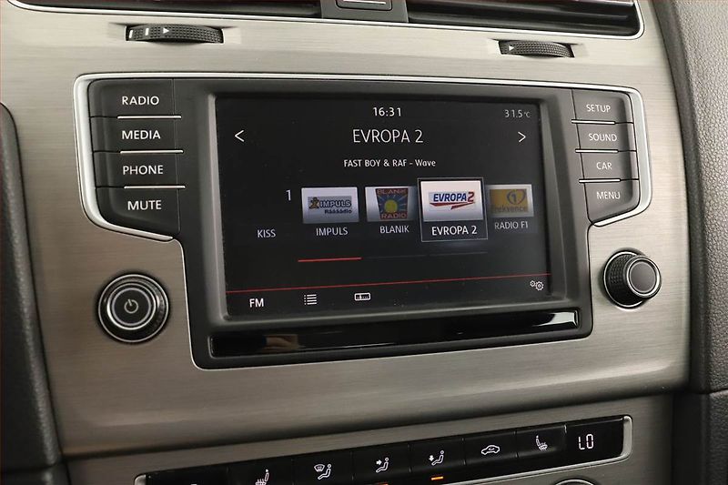 Volkswagen Golf (2015) 1.6 TDI, Tempomat - fotka 9 z 17