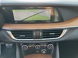 Alfa Romeo Stelvio 2,0 Turbo 280k Q4 AT8 4x4 Tažn - náhled 18