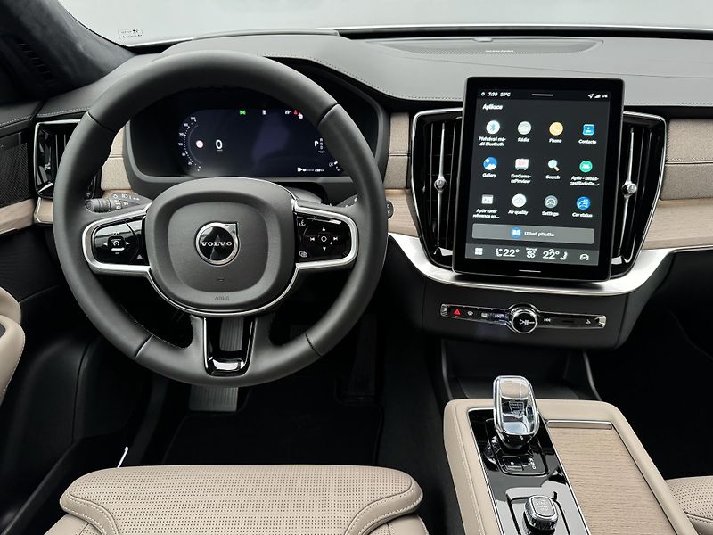 Volvo XC90 (2026) B5 AWD AUT DARK ULTRA 7 míst - fotka 4 z 26