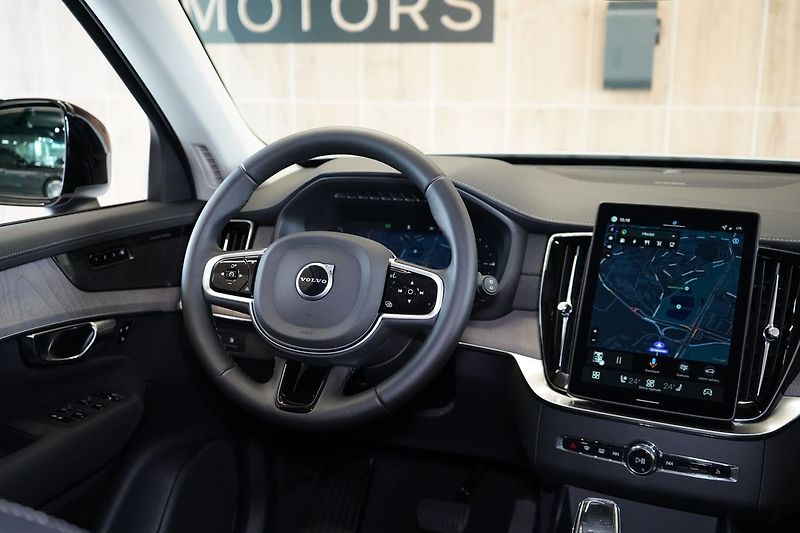 Volvo XC90 T8 PLUS Dark, Vzduch,Ventilace - fotka 49 z 50