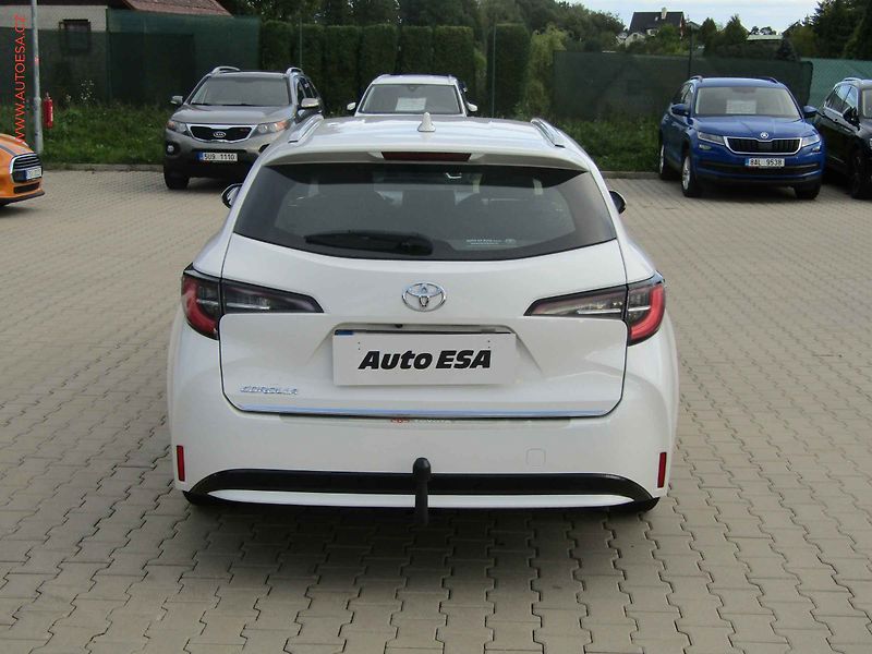 Toyota Corolla (2019) 1.2i, 2.maj,ČR, LED, TZ, ČR - fotka 5 z 19
