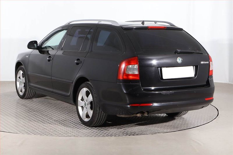 Škoda Octavia (2010) Laurin&Klement 1.9 TDI - fotka 4 z 20
